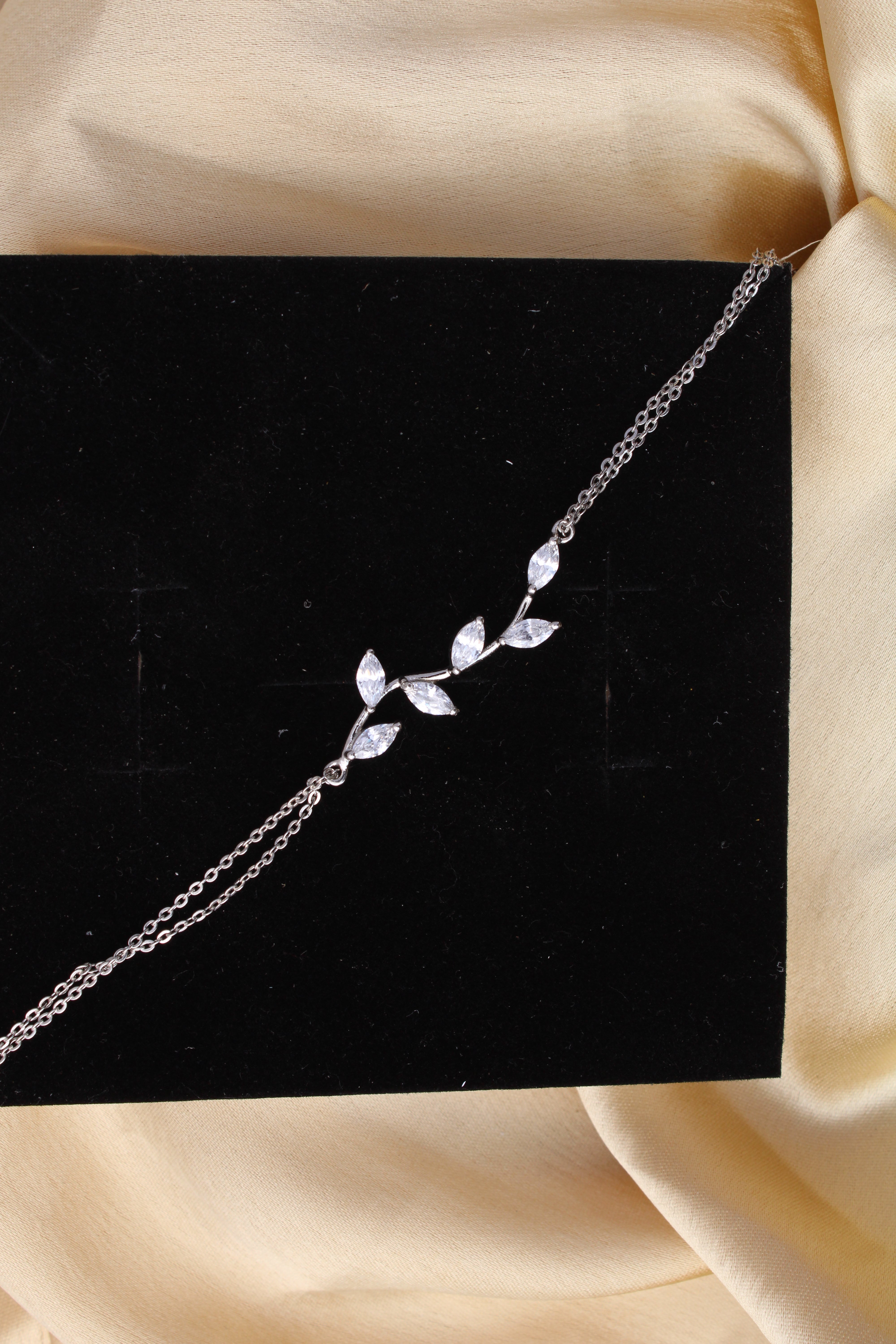 Eirne – The Peace Leaf